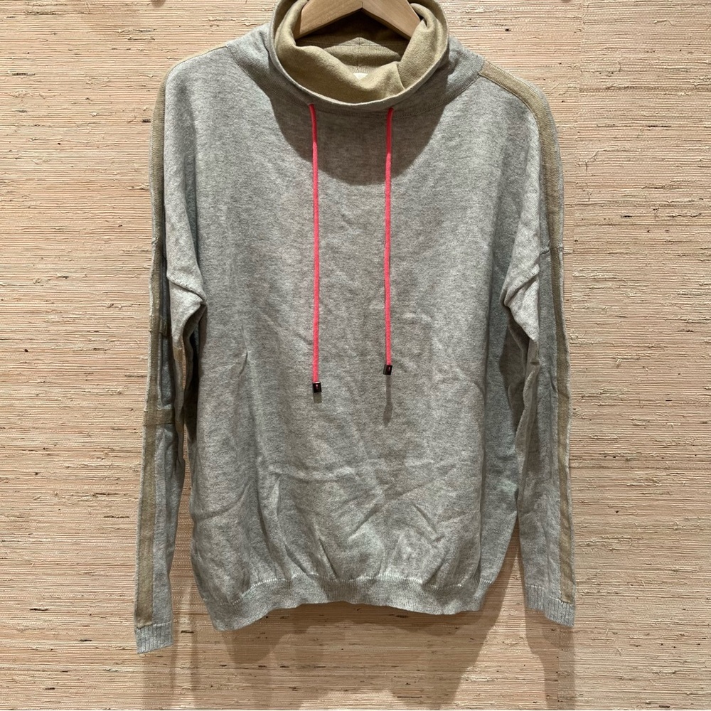 Lisa Todd Sweater Small